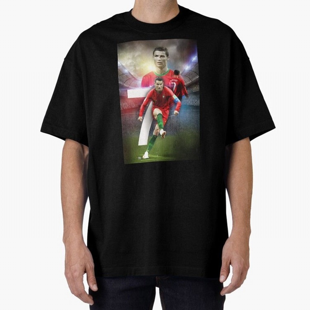 Cristiano Ronaldo Manchester United 4 Oversized T-Shirt Carry Global Football Passion for FIFA World Cup 2026, Featuring Messi, CR7 and Mbappe, France, Sports Nostalgia, International Competition, Famous Players and Unforgettable Victories; Made