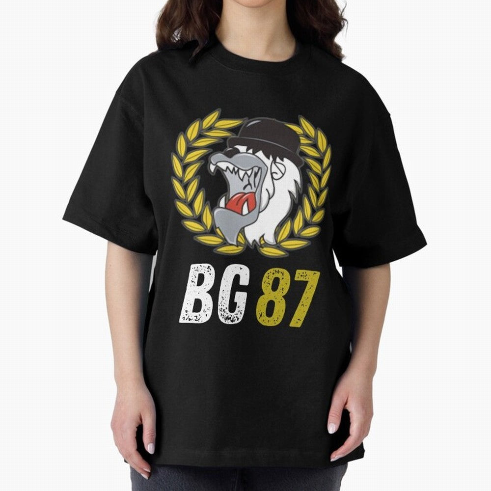 mala suerte 87 (hinchas del lyon) Camiseta esencial Oversized T-Shirt Cheer for FIFA World Cup 2026 Group Stage Capturing Neymar, Portugal, Spain and Germany Energy, Stadium Chants, National Pride, Trophy Dreams and Unforgettable Football Memories;
