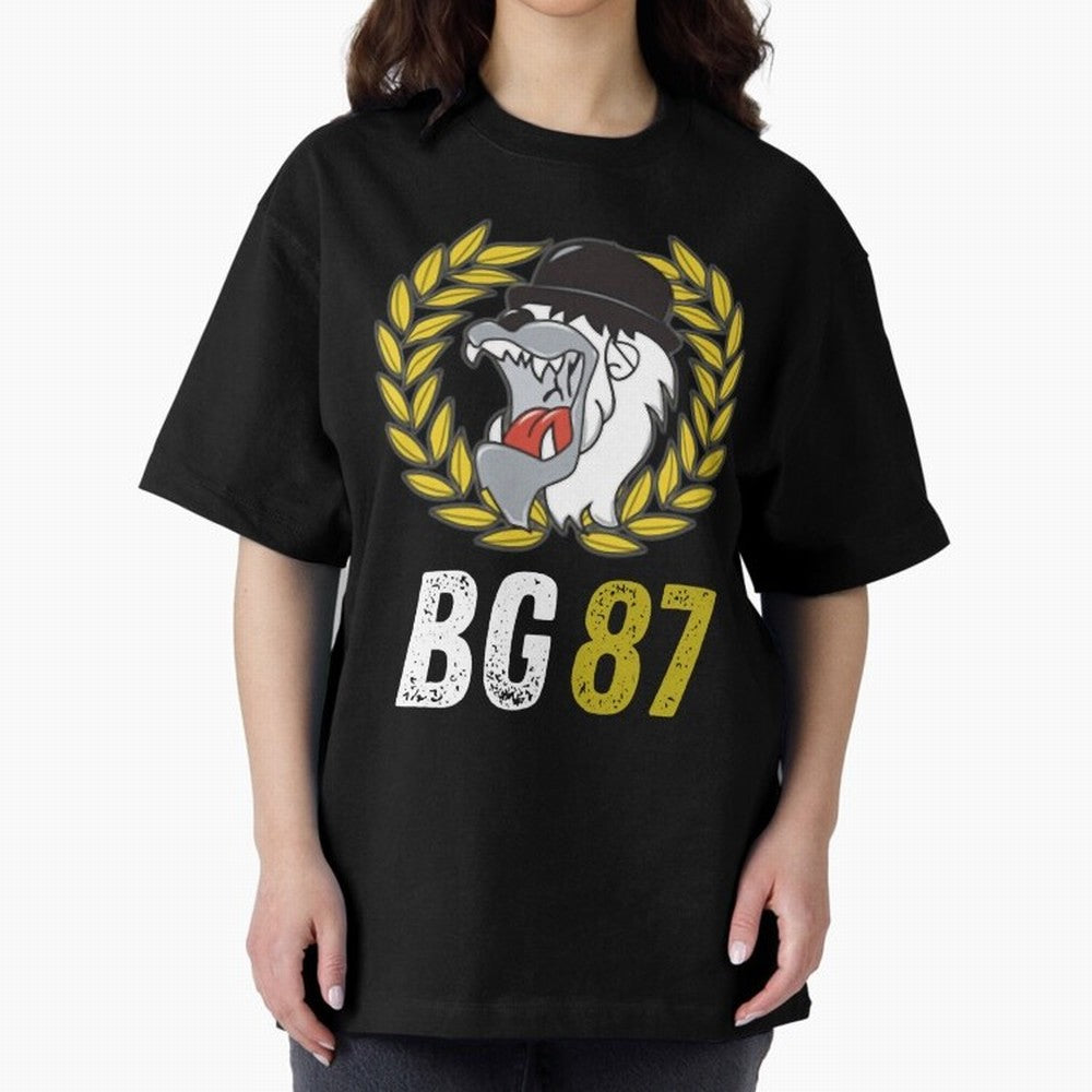 Mala Suerte 87 (Hinchas Del Lyon) Camiseta Esencial Oversized T-Shirt Celebrate Unforgettable Nights in Global Football Passion for FIFA World Cup 2026 Group Stage, Built around CR7 and Messi, Brazil, Portugal and Argentina, Football Passion,