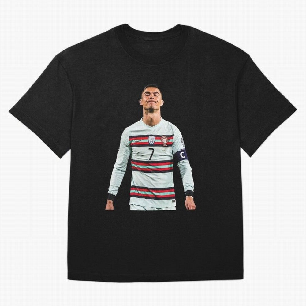 Cristiano Ronaldo Design Oversized T-Shirt Turn Every Weekend Toward FIFA World Cup 2026 USA Canada Mexico for Fans of Cristiano Ronaldo, Haaland and CR7 and England, Bringing Game Day Rituals, Football Legends, Country Pride and the Road to the