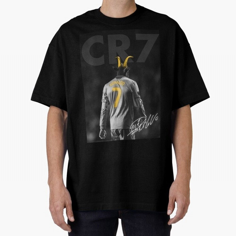 CR7 The Goat Poster Oversized T-Shirt Live for the Drama of Match Day Hype around FIFA World Cup 2026, Messi, Netherlands, Sports Nostalgia, International Competition, Famous Players and Unforgettable Victories; Ideal for Fans Who Follow Messi,
