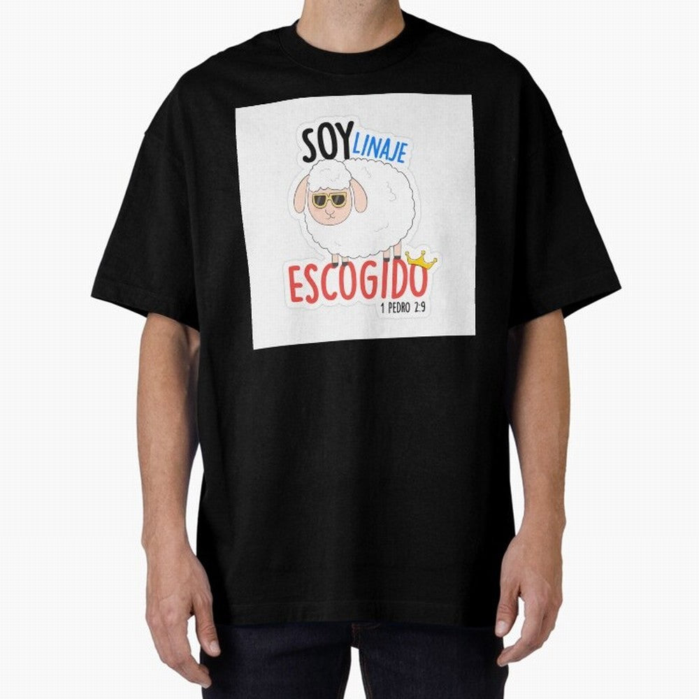 Soy Linaje Escogido - Sticker Cristiano Oversized T-Shirt Carry the Dream of FIFA World Cup 2026 for Fans of Messi and France and Portugal, Bringing Retro Football Energy, Iconic Rivalries, Trophy Chase Drama and Stadium Atmosphere; Great for