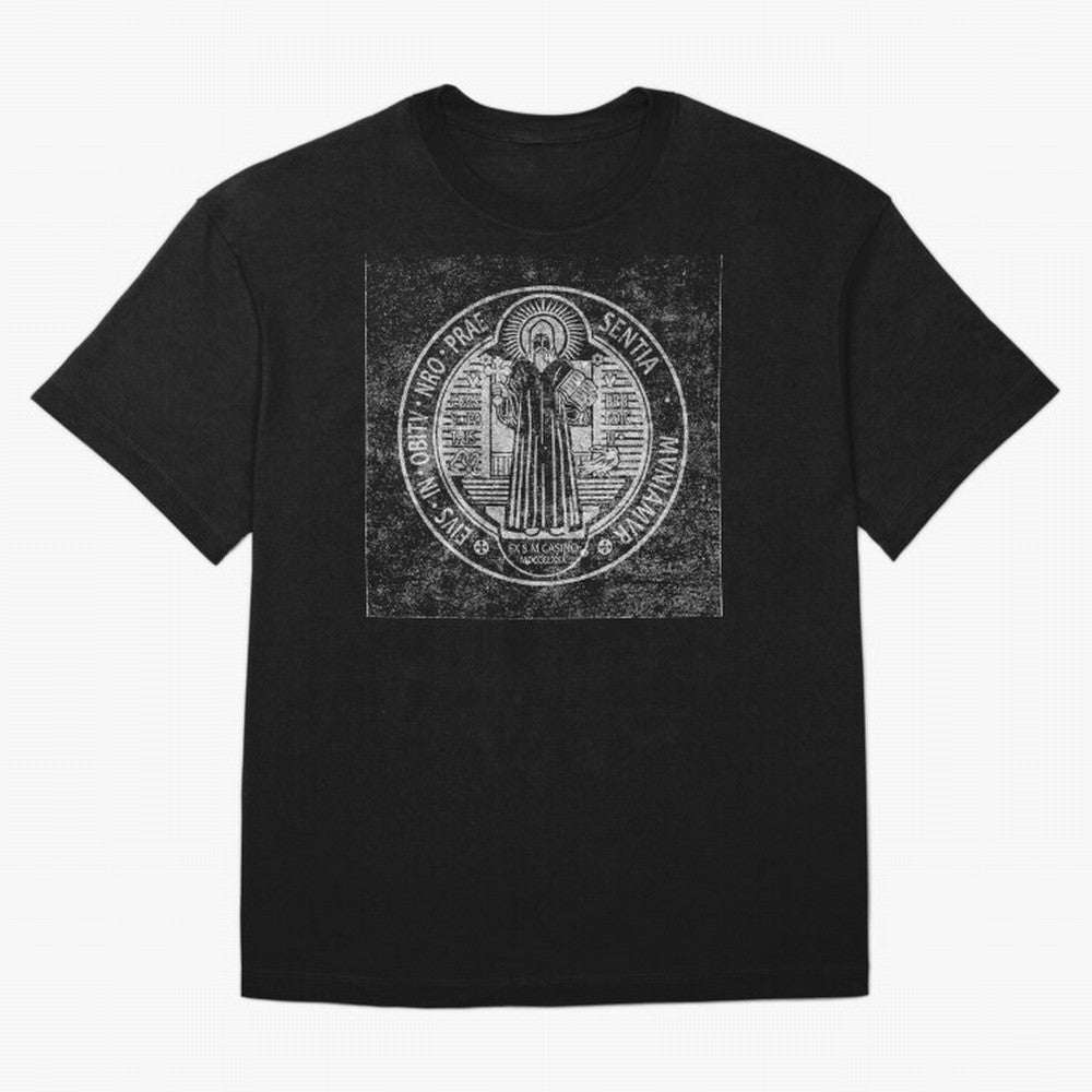 Medalla de San Benito Frontal Relieve Oversized T-Shirt Bring World Football Passion into FIFA World Cup 2026 USA Canada Mexico Centered on CR7 and Messi, Brazil, Portugal and Argentina Energy, Stadium Memories, Football Loyalty, International