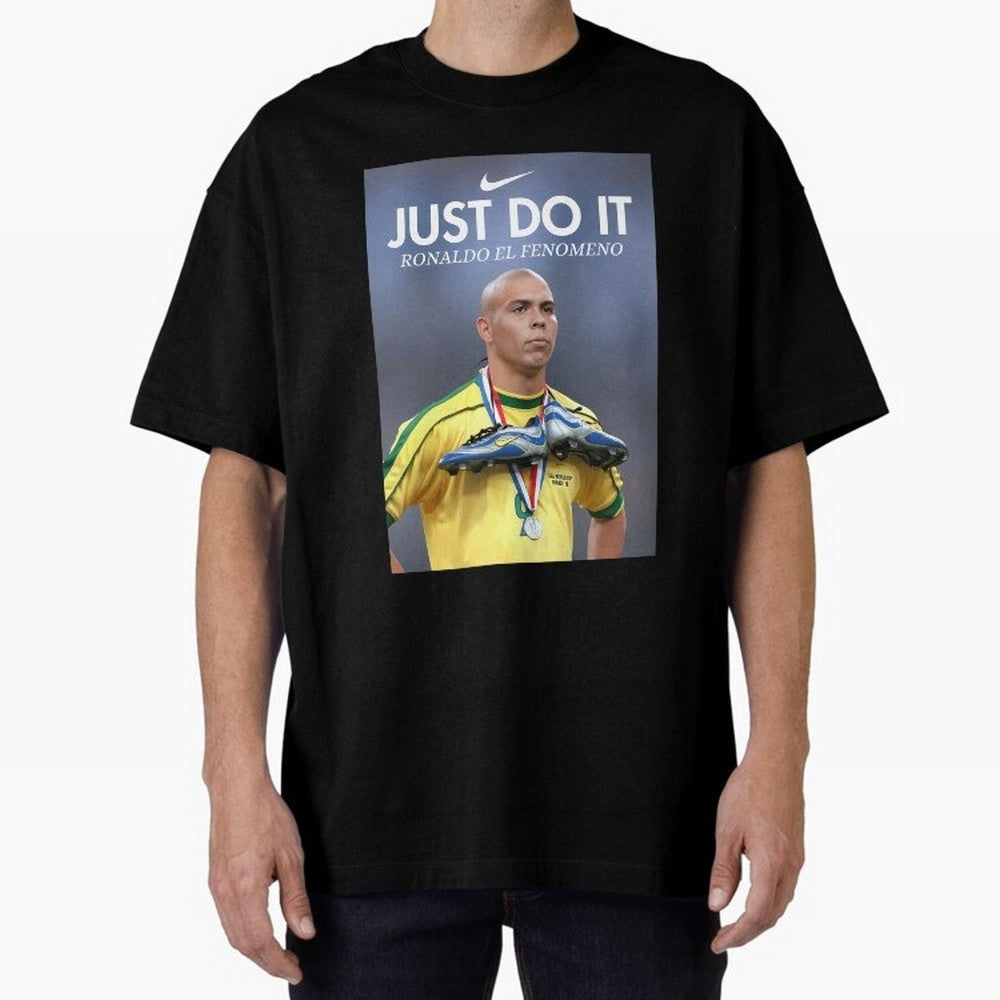 Ronaldo Fenomeno Ronaldo Nazario Vintage Sports Decor Living Room Decor For Walls Sports Bedroom Decor Game Room Decor R9 Oversized T-Shirt Experience Global Football Passion for FIFA World Cup 2026 USA Canada Mexico, Filled with CR7 and Messi,