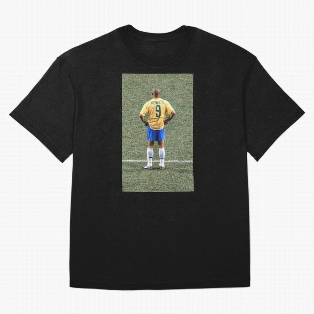 Illustration Ronaldo Luis Nazario de Lima Oversized T-Shirt Show Up for the Glory of FIFA World Cup 2026 for Fans of CR7 and France, Bringing Worldwide Fan Energy, Dramatic Goals, Stadium Lights and Championship Celebrations; Made for Die Hard