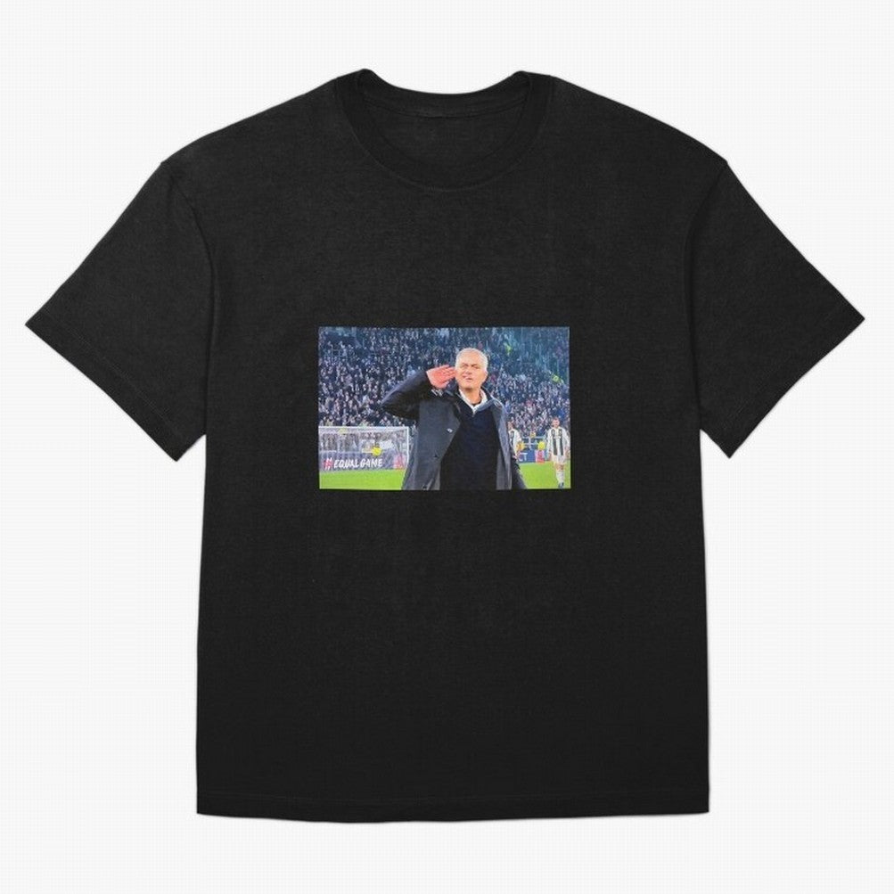 Mourinho VS Juventus Oversized T-Shirt Make Every Kick Count in Match Day Hype around FIFA World Cup 2026 Group Stage, Mbappe and Neymar, Argentina, France and Brazil, Retro Football Energy, Iconic Rivalries, Trophy Chase Drama and Stadium