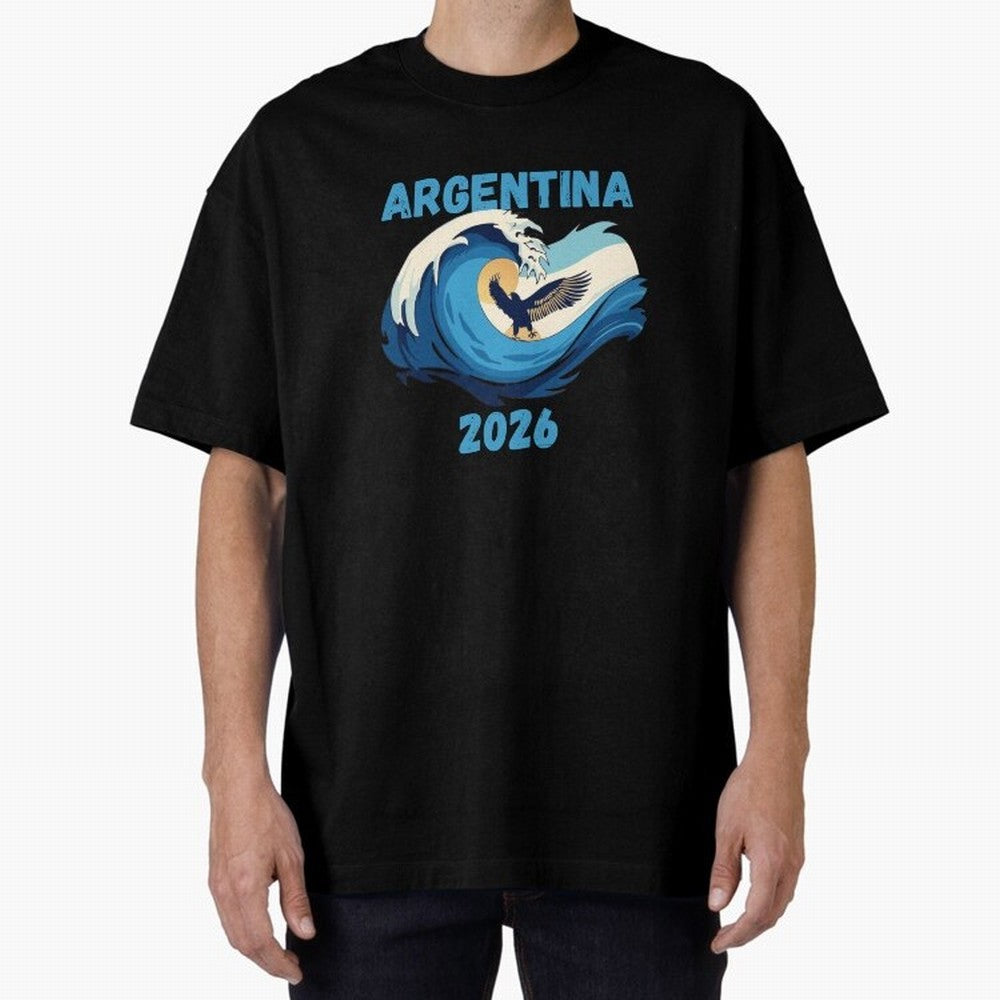 Camiseta y Calcoman¨ªa Argentina - Dise?o Bandera Albiceleste para Hinchas. Oversized T-Shirt Feel the Trophy Chase of FIFA World Cup 2026 Group Stage for Fans of Messi and Spain, Bringing Football Passion, Legendary Performances, Festival Vibes